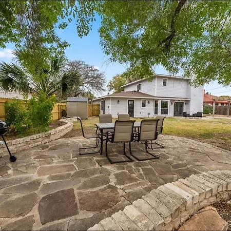 4 Bedroom Family Oasis - 5 Mins To Seaworld - River Walk - Sleeps 12 - 2 King Suites San Antonio Exterior photo