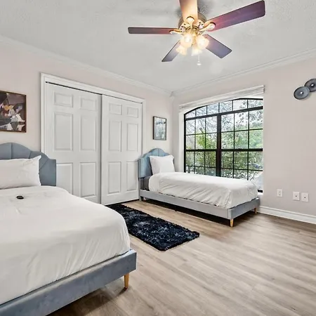 4 Bedroom Family Oasis - 5 Mins To Seaworld - River Walk - Sleeps 12 - 2 King Suites San Antonio Exterior photo