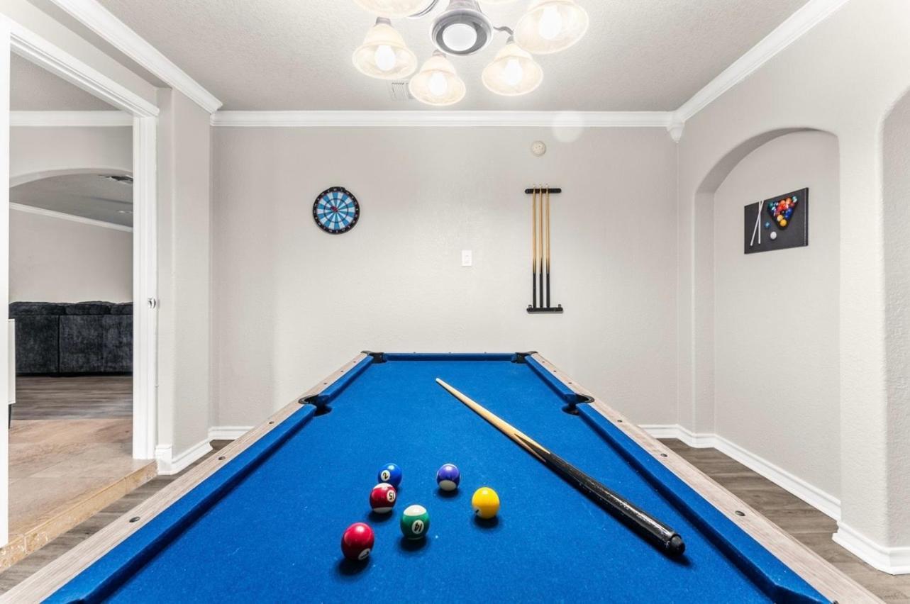 Casa de Férias 4 Bedroom Family Oasis - 5 Mins To Seaworld - River Walk - Sleeps 12 - 2 King